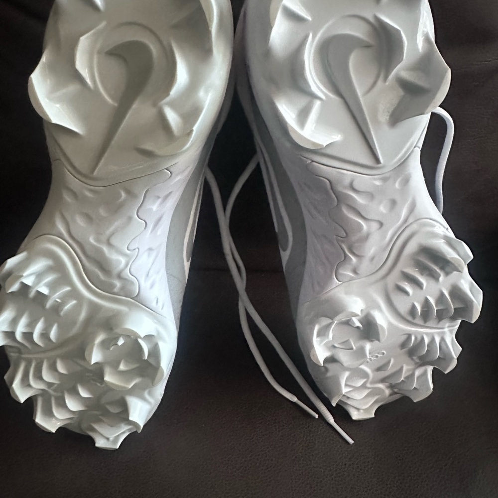 Nike White and Gray Athletic Shoes - Picture 6 of 6